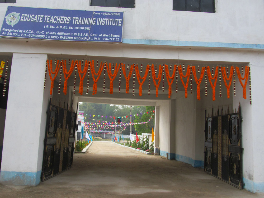 SARASWATI PUJO